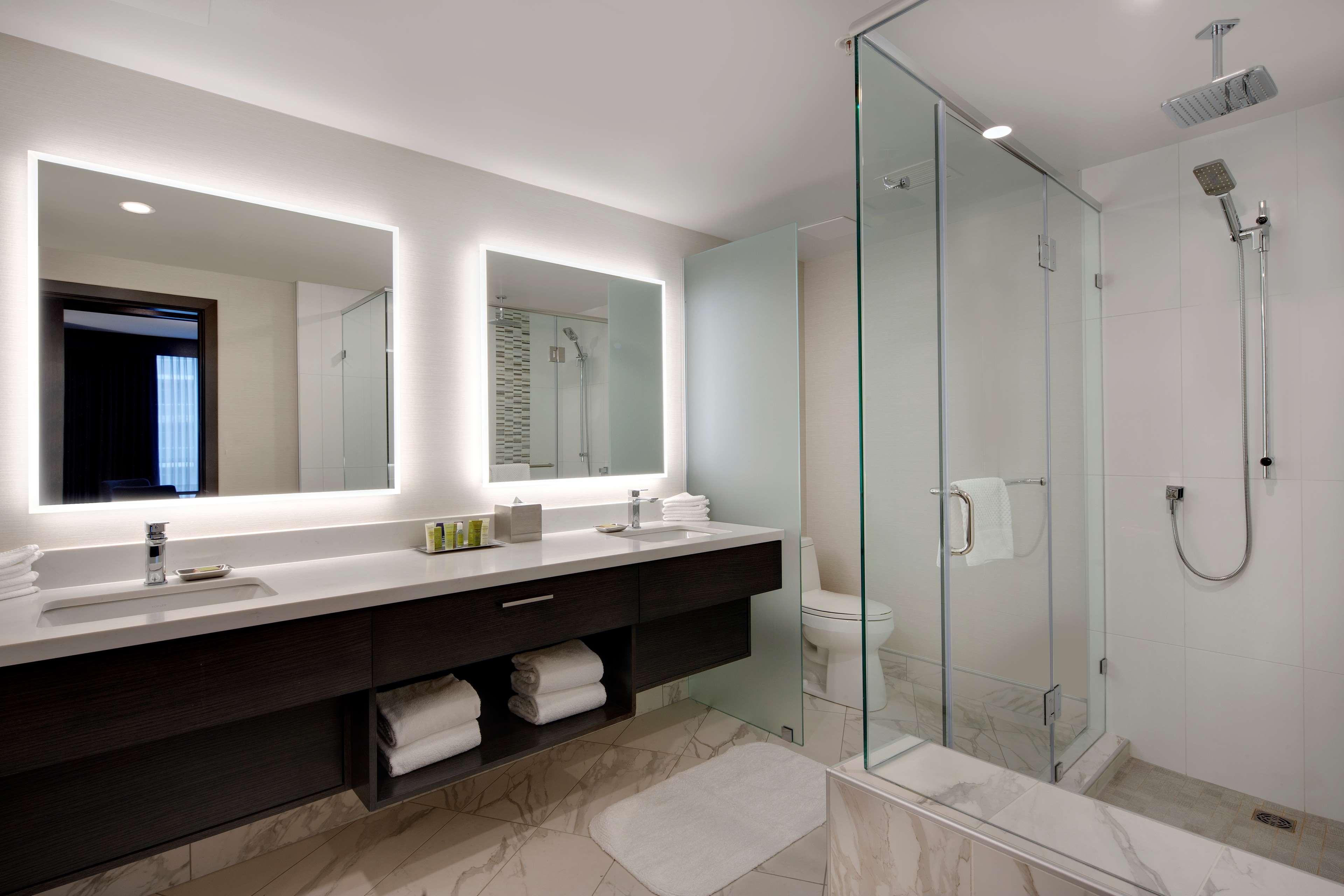 Hilton Vancouver Metrotown Burnaby Buitenkant foto